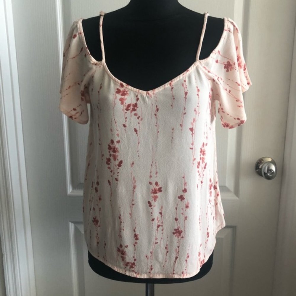 Forever 21 cold shoulder top floral pink Sz. Med